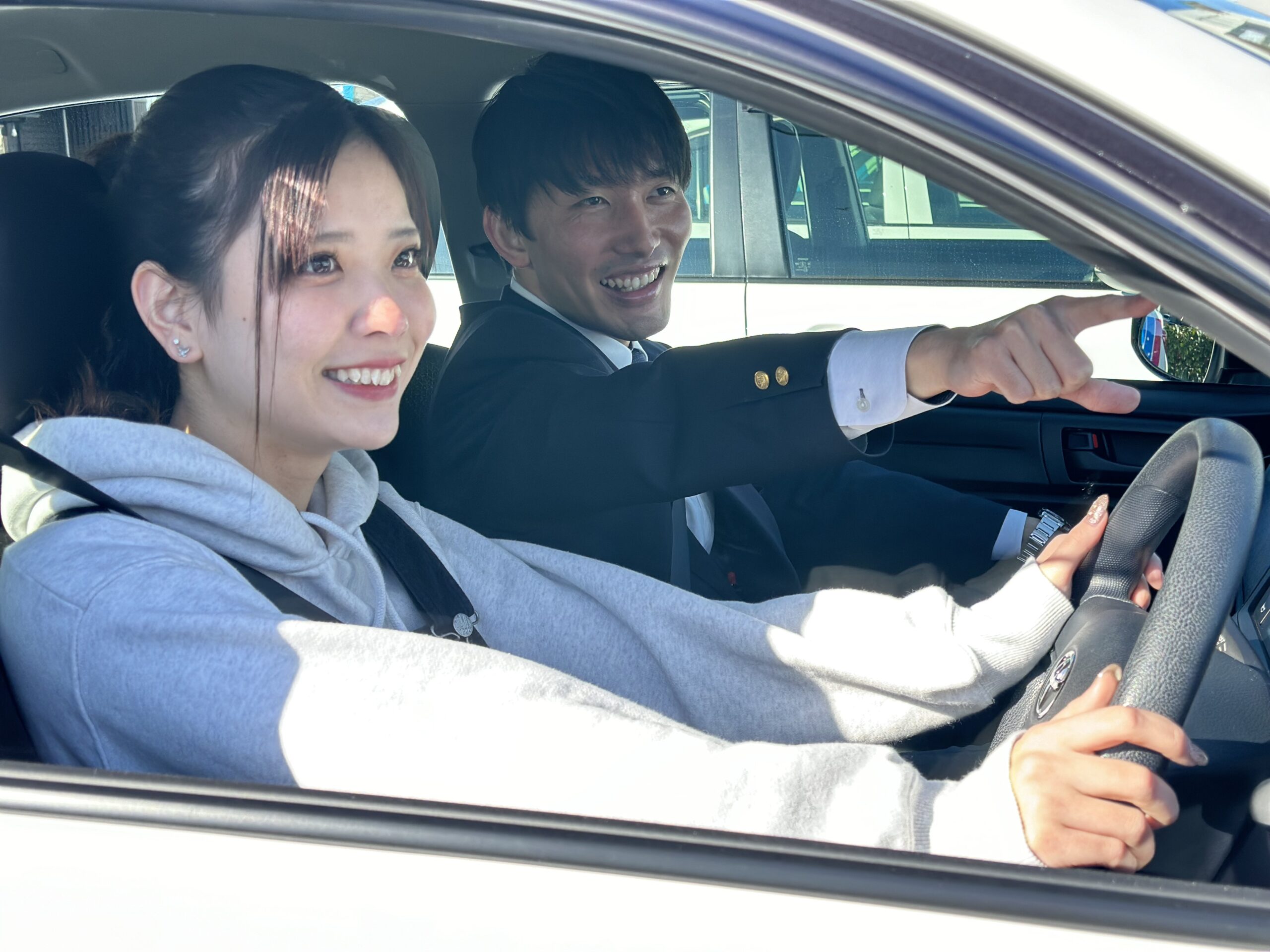 実際の教習車（助手席）に乗車