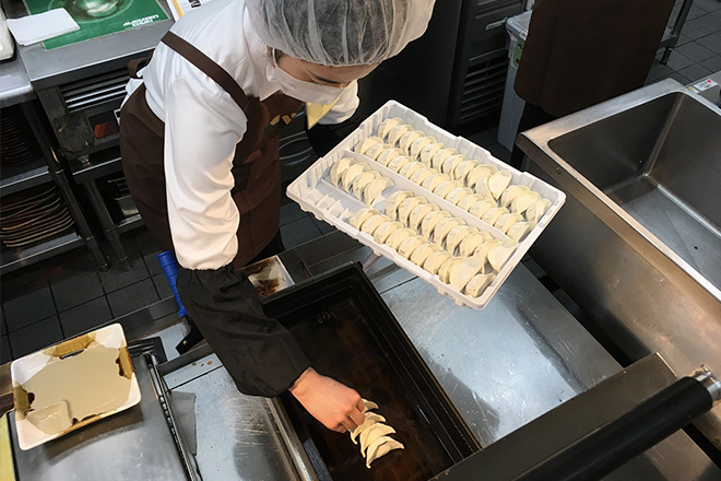 餃子調理体験