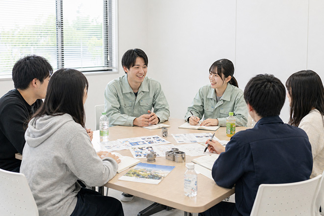 若手社員座談会