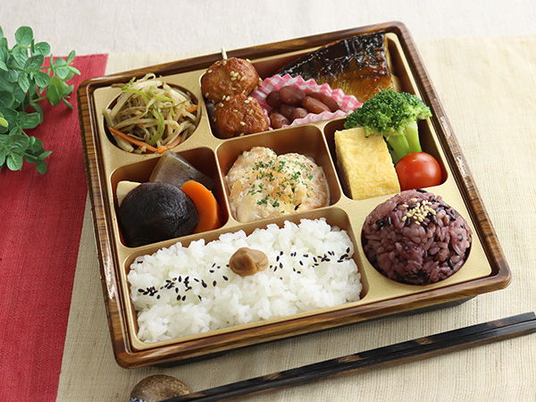 知久屋の厨房に潜入！おいしさと健康をつくるお惣菜店の仕事体験