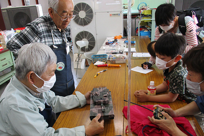 身近なおもちゃを分解・修理して、機械のしくみを学ぼう！