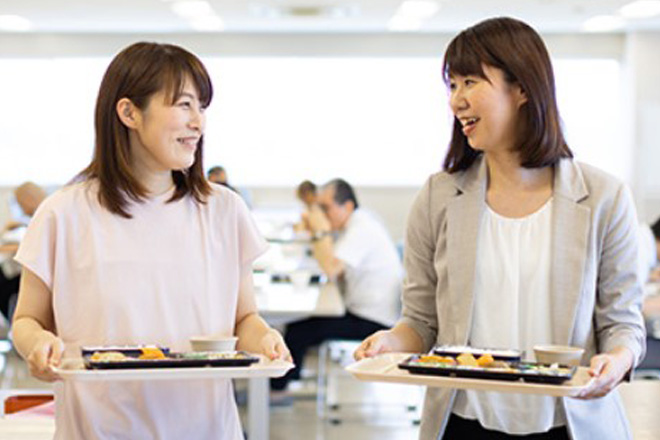 ランチタイム＆社員とのリアル座談会