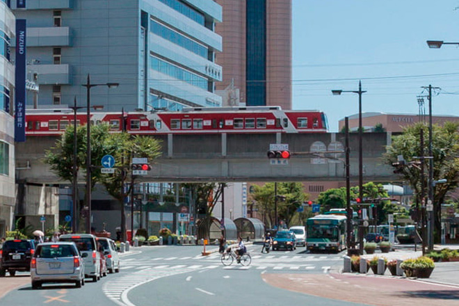 電車に乗って西鹿島駅に移動