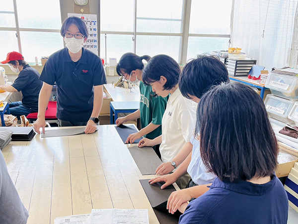 自分だけのミニクッションを作ろう!素材ものづくり体験