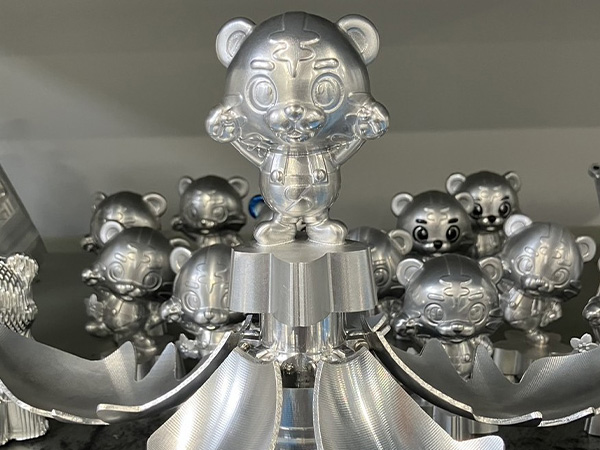 プロの加工機でネームプレートを作ろう！